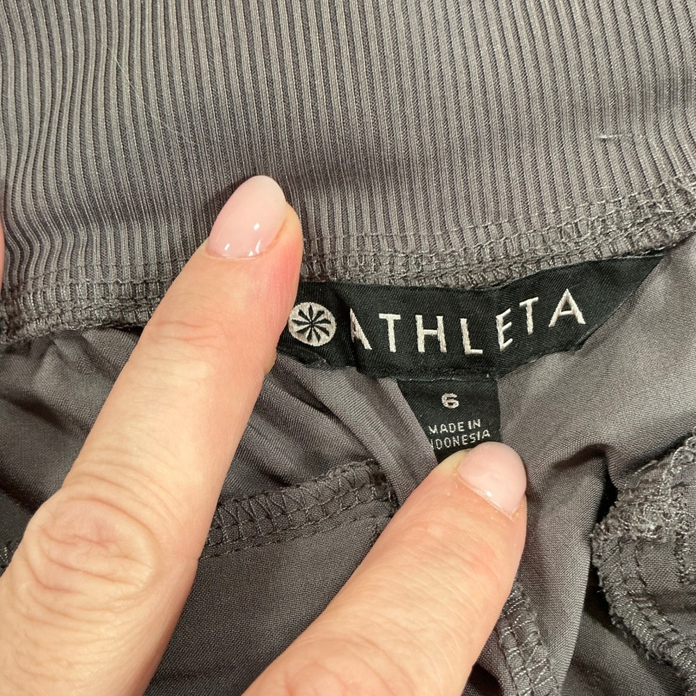 Athleta Womens Hybrid Performance Pants Gray Ribbed Side Panel Tapered Size 6 - Picture 4 of 6